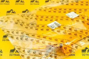 Направляющая капота правая верхняя JCB (Original) 332/P5302